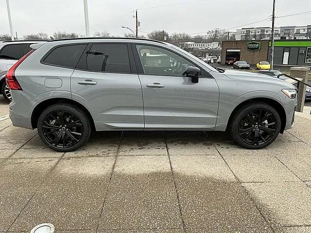 2026 Volvo XC60 B5 Ultra Black Edition
