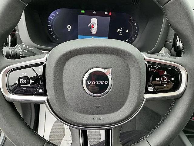 2026 Volvo XC60 B5 Ultra Black Edition