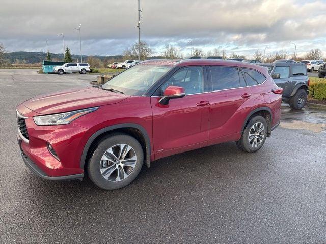 2022 Toyota Highlander Hybrid XLE
