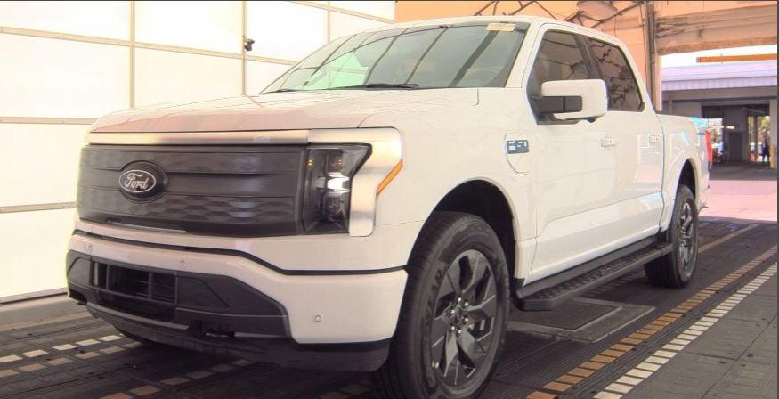 2025 Ford F-150 Lightning LARIAT 2025 Ford F-150 Lightning LARIAT