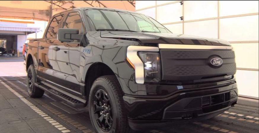 2025 Ford F-150 Lightning XLT
