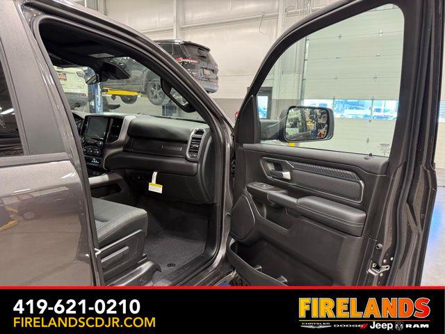 2026 Ram 1500 Lone Star Crew Cab 4x4 57 Box