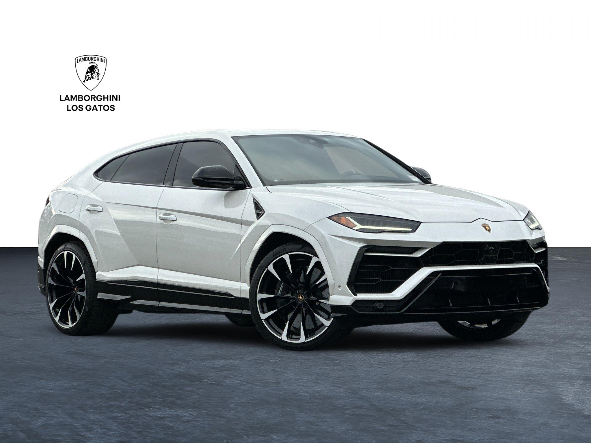 /2022 Lamborghini Urus