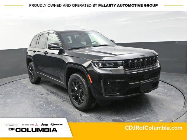 2026 Jeep Grand Cherokee Altitude 4x4 for sale in Columbia, MO