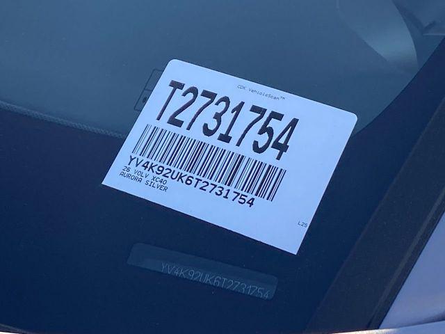 2026 Volvo XC40 Core, B4 FWD Gas (mild hybrid), Dark