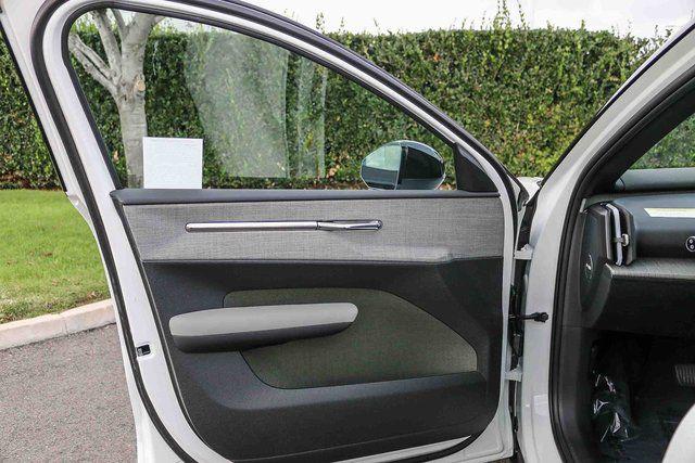 2026 Volvo EX30 Plus Twin Motor Performance, Fully electric