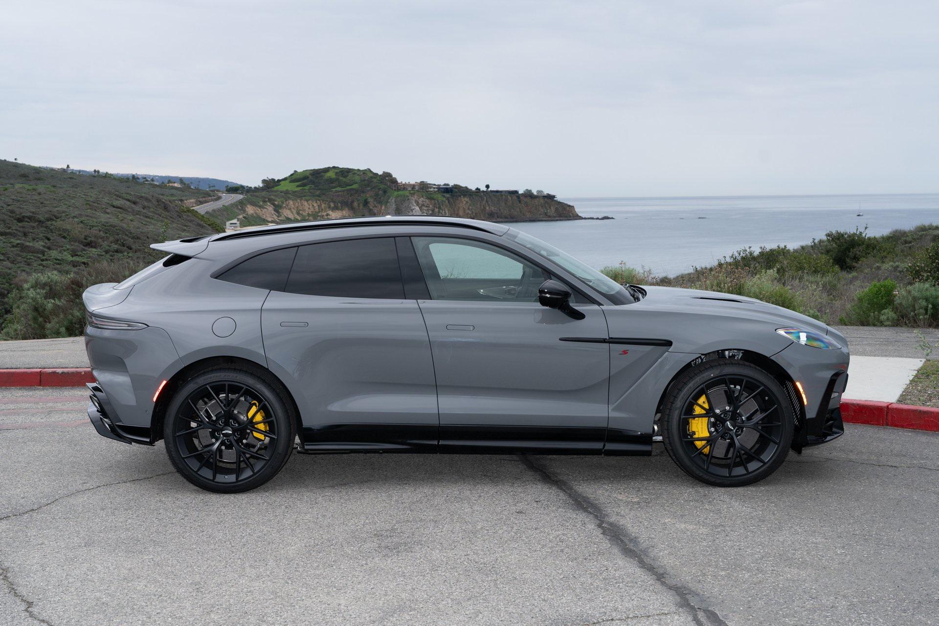 Aston Martin 2026 DBX S 