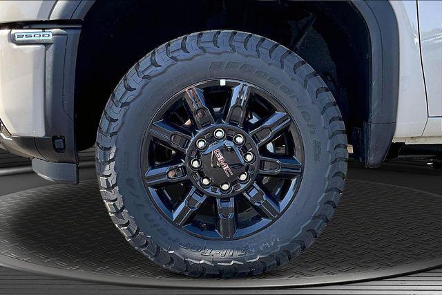 2026 GMC Sierra 2500HD Crew Cab, Standard Bed, AT4, 4WD