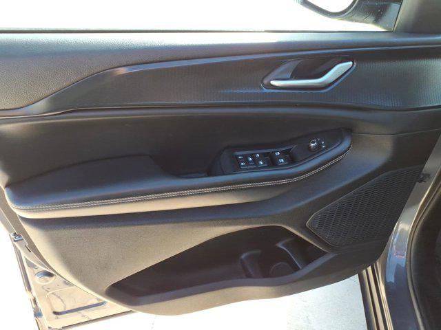 2023 Jeep Grand Cherokee L Laredo 4x4
