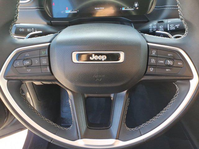 2023 Jeep Grand Cherokee L Laredo 4x4