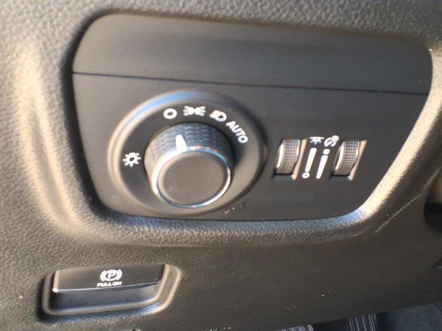 2023 Jeep Grand Cherokee L Laredo 4x4
