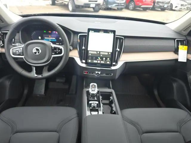 2026 Volvo XC90 Plus, B6 AWD Gas (mild hybrid), Gasoline, Bright, 7 Seats