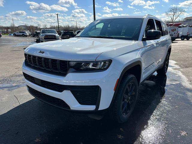 2026 Jeep Grand Cherokee GRAND CHEROKEE L LAREDO ALTITUDE 4X4