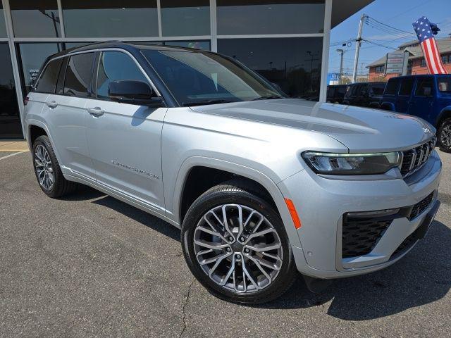 2026 Jeep Grand Cherokee GRAND CHEROKEE SUMMIT 4X4