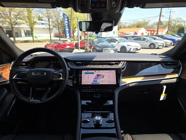 2026 Jeep Grand Cherokee GRAND CHEROKEE SUMMIT 4X4