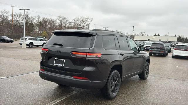 2026 Jeep Grand Cherokee Altitude 4x4