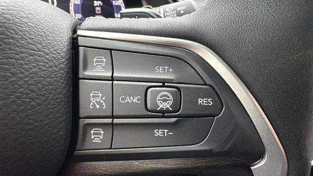 2026 Jeep Grand Cherokee Altitude 4x4