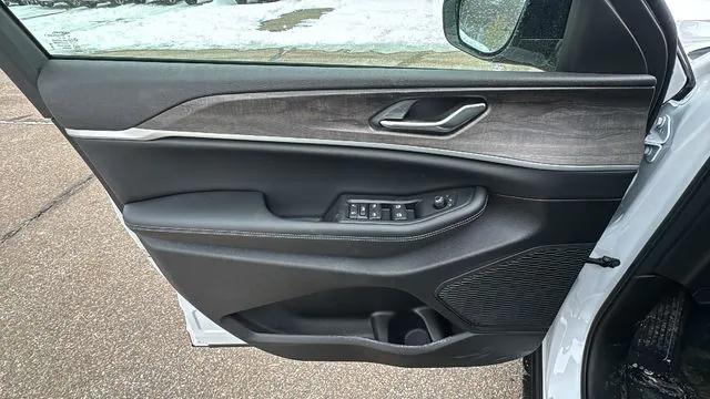 2026 Jeep Grand Cherokee Altitude 4x4