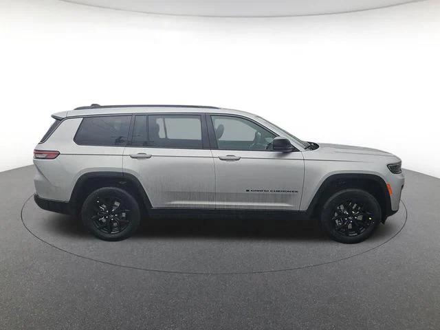 2026 Jeep Grand Cherokee GRAND CHEROKEE L LAREDO ALTITUDE 4X4