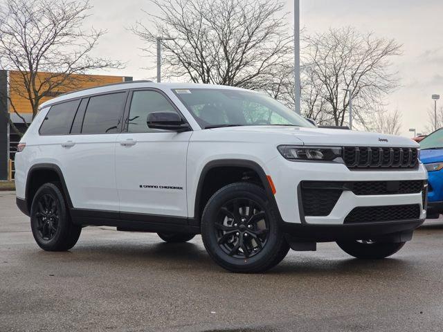 2026 Jeep Grand Cherokee L GRAND CHEROKEE L LAREDO ALTITUDE 4X4