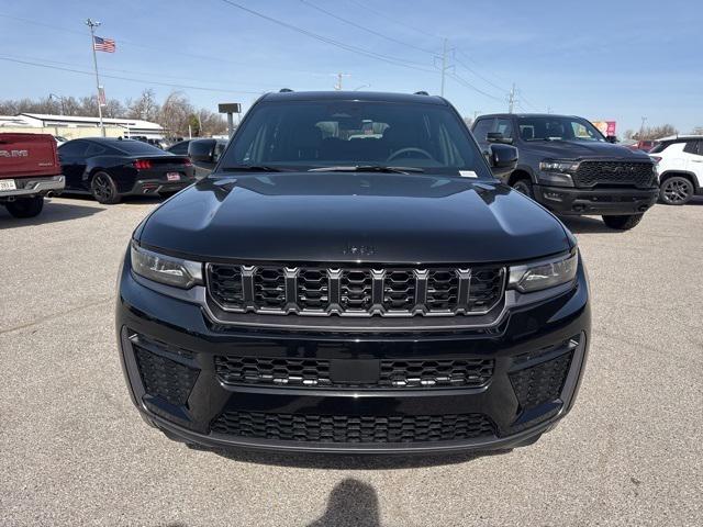 2026 Jeep Grand Cherokee GRAND CHEROKEE L LAREDO ALTITUDE 4X2