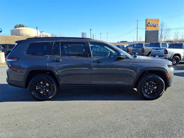 2026 Jeep Grand Cherokee GRAND CHEROKEE L LAREDO ALTITUDE 4X4