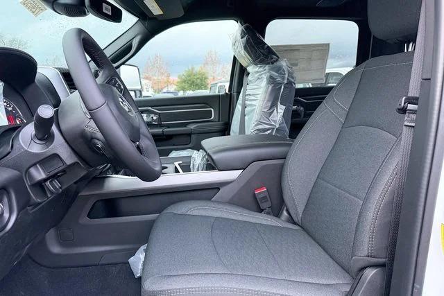 2026 Ram 2500 Big Horn Crew Cab 4x4 64 Box