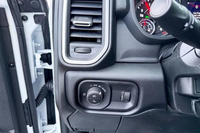 2026 Ram 2500 Big Horn Crew Cab 4x4 64 Box