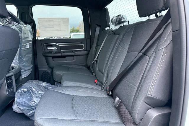 2026 Ram 2500 Big Horn Crew Cab 4x4 64 Box