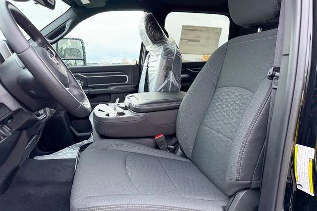 2026 Ram 2500 Big Horn Crew Cab 4x4 64 Box