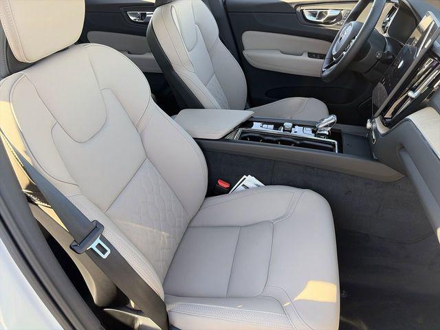 2026 Volvo XC60 B5 Core