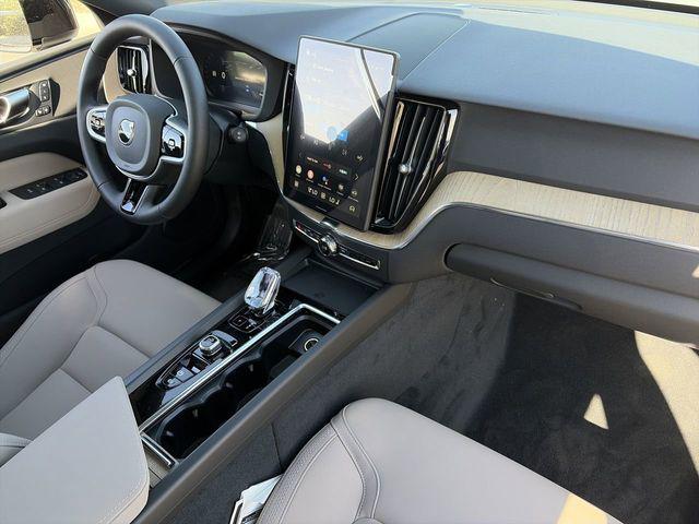 2026 Volvo XC60 B5 Core
