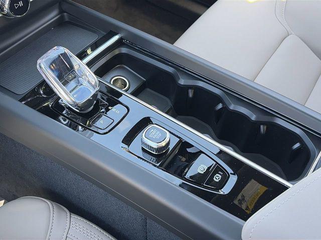 2026 Volvo XC60 B5 Core