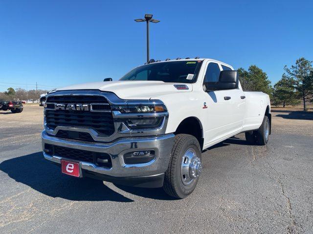 2026 RAM Ram 3500 RAM 3500 TRADESMAN CREW CAB 4X4 8 BOX