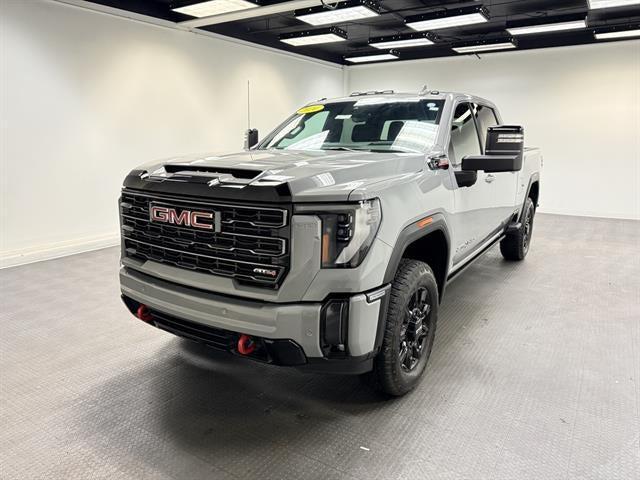 2024 GMC Sierra 2500HD 4WD Crew Cab Standard Bed AT4