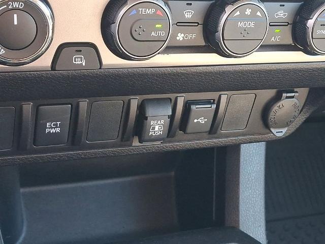 2022 Toyota Tacoma SR V6
