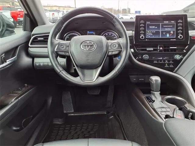 2021 Toyota Camry SE Hybrid