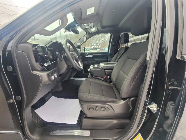 2025 GMC Sierra 1500 4WD Crew Cab Short Box Elevation with 3SB