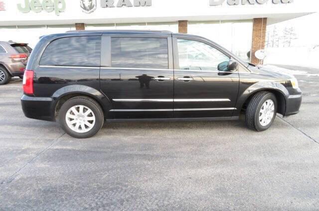2016 Chrysler Town and Country Touring