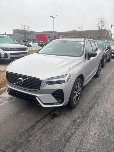 2025 Volvo XC60 B5 Plus