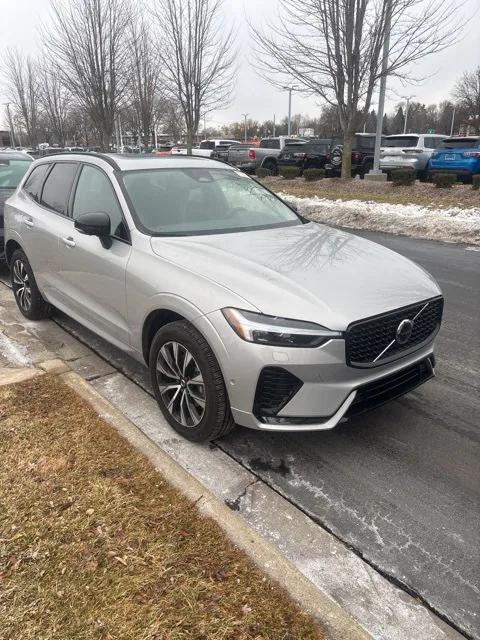 2025 Volvo XC60 B5 Plus