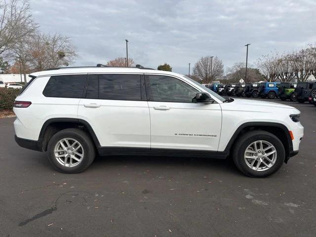 2022 Jeep Grand Cherokee L Laredo 4x2