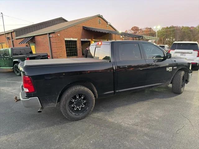2019 RAM 1500 Classic SLT Crew Cab 4x4 64 Box 2019 RAM 1500 Classic SLT Crew Cab 4x4 64 Box
