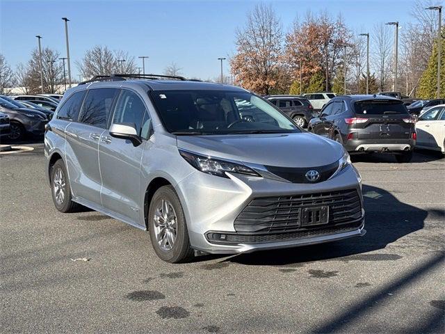 2021 Toyota Sienna LE