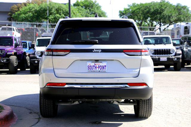 2025 Jeep Grand Cherokee Laredo X 4x2