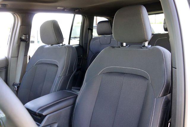 2025 Jeep Grand Cherokee Laredo X 4x2