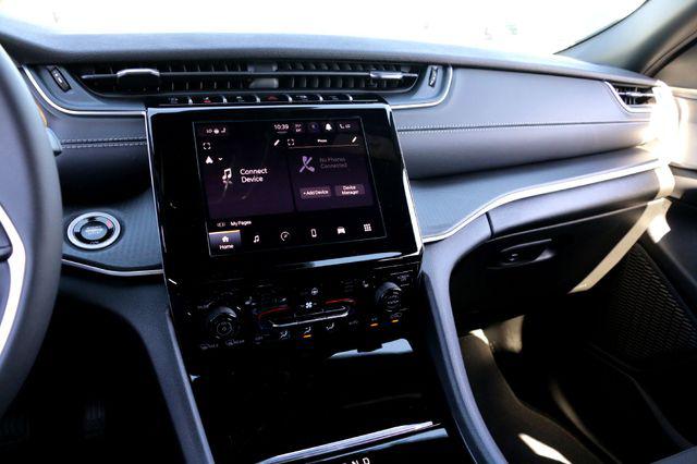 2025 Jeep Grand Cherokee Laredo X 4x2