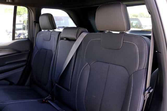 2025 Jeep Grand Cherokee Laredo X 4x2