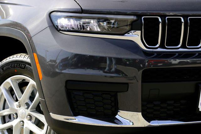 2025 Jeep Grand Cherokee L Laredo X 4x2