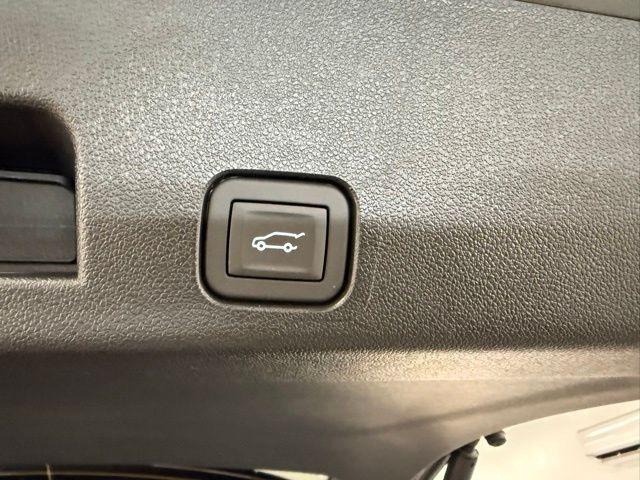 2026 GMC Acadia Denali FWD